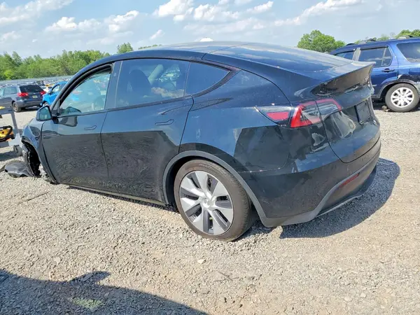 7SAYGDEE8PA184917 2023 TESLA MODEL Y - Image 2