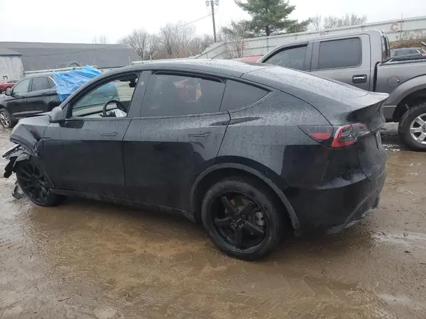 7SAYGDEE8PA189650 2023 TESLA MODEL Y - Image 2