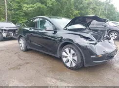 7SAYGDEE8PA195402 2023 TESLA MODEL Y