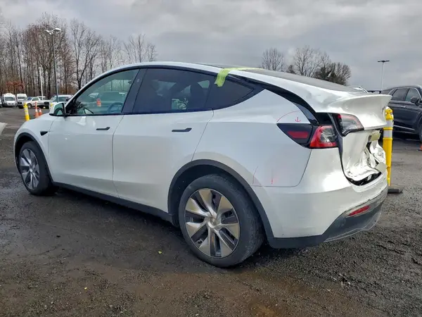7SAYGDEE8PA199093 2023 TESLA MODEL Y - Image 2