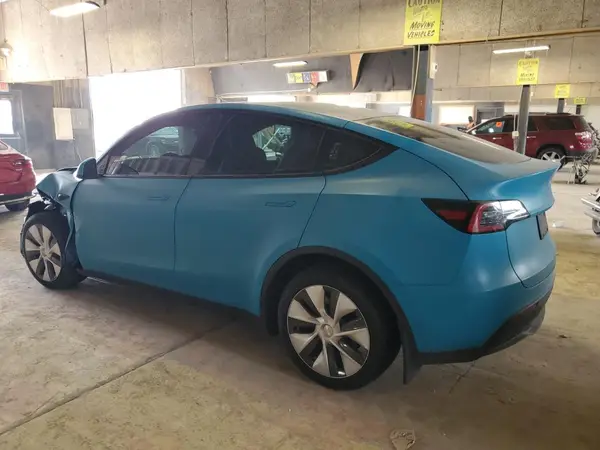 7SAYGDEE8PA200632 2023 TESLA MODEL Y - Image 2
