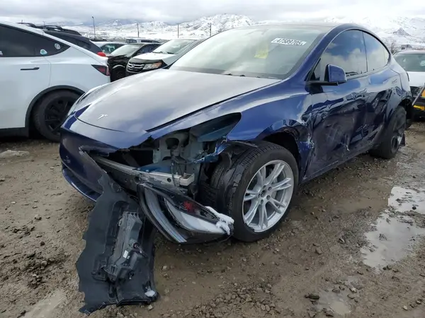 7SAYGDEE8PA202137 2023 TESLA MODEL Y - Image 1