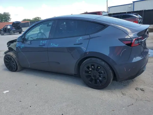 7SAYGDEE8PA207323 2023 TESLA MODEL Y - Image 2