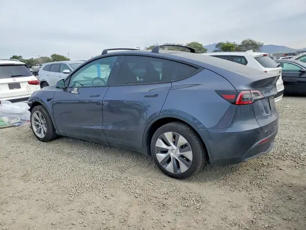 7SAYGDEE8PA211064 2023 TESLA MODEL Y - Image 2