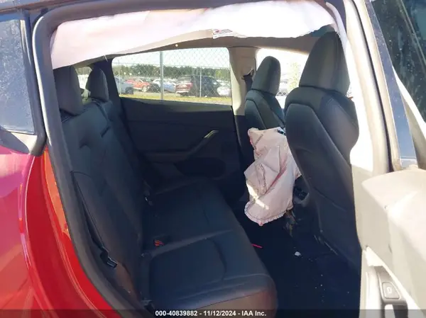 7SAYGDEE8PA211081 2023 TESLA MODEL Y - Image 8