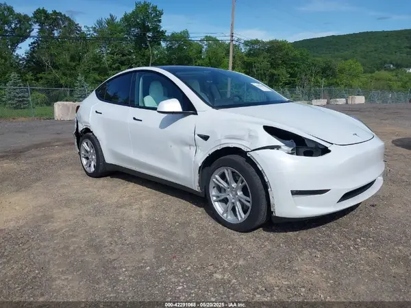 7SAYGDEE8PF591817 2023 TESLA MODEL Y - Image 1