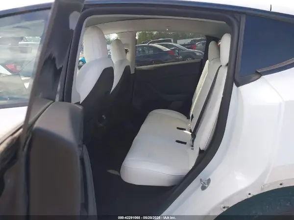 7SAYGDEE8PF591817 2023 TESLA MODEL Y - Image 8
