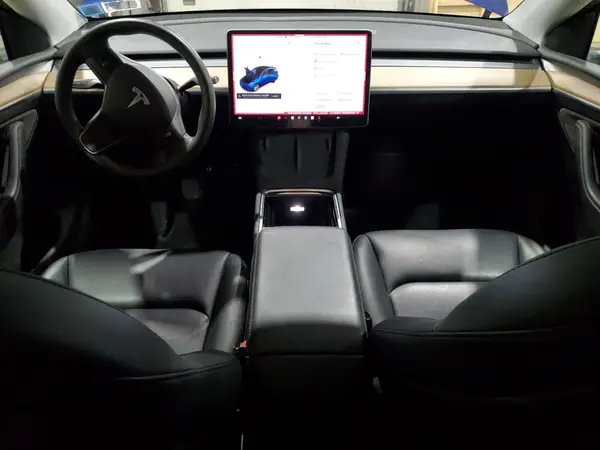 7SAYGDEE8PF604050 2023 TESLA MODEL Y - Image 8