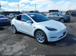 7SAYGDEE8PF605473 2023 TESLA MODEL Y