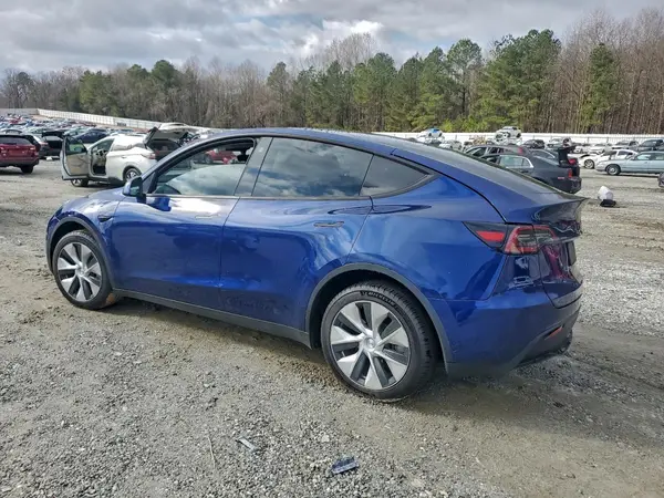 7SAYGDEE8PF608079 2023 TESLA MODEL Y - Image 2