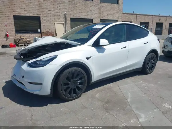 7SAYGDEE8PF612438 2023 TESLA MODEL Y - Image 2