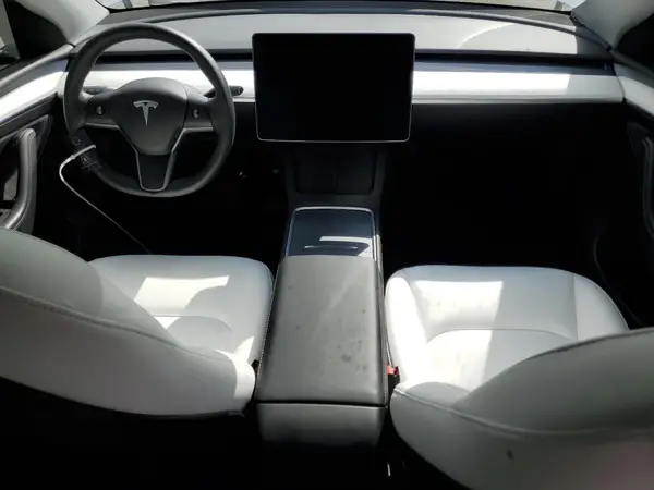 7SAYGDEE8PF620698 2023 TESLA MODEL Y - Image 8