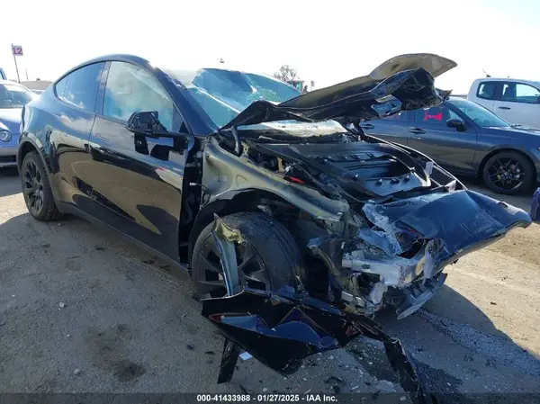 7SAYGDEE8PF620748 2023 TESLA MODEL Y - Image 1