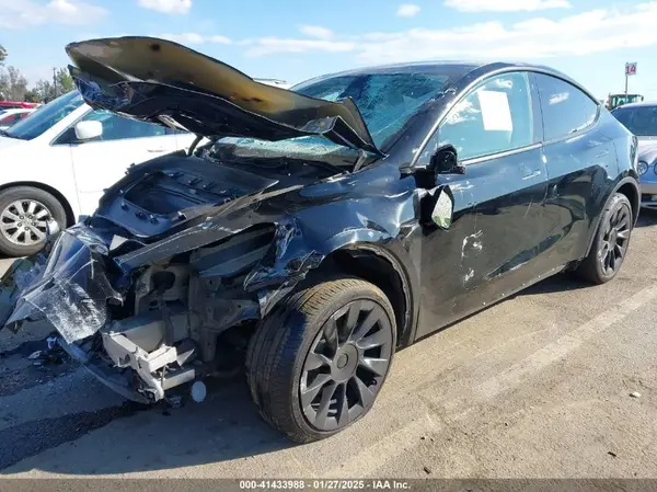 7SAYGDEE8PF620748 2023 TESLA MODEL Y - Image 2