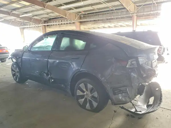 7SAYGDEE8PF626517 2023 TESLA MODEL Y - Image 2