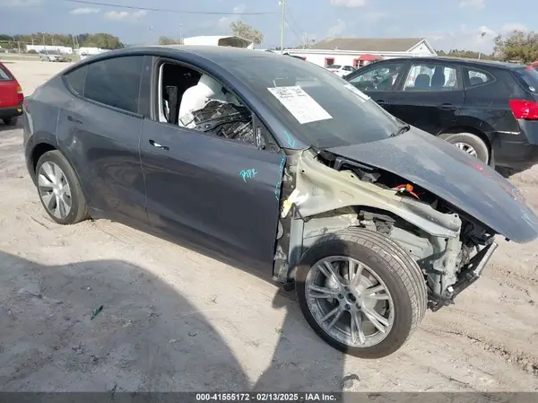 7SAYGDEE8PF632222 2023 TESLA MODEL Y - Image 1