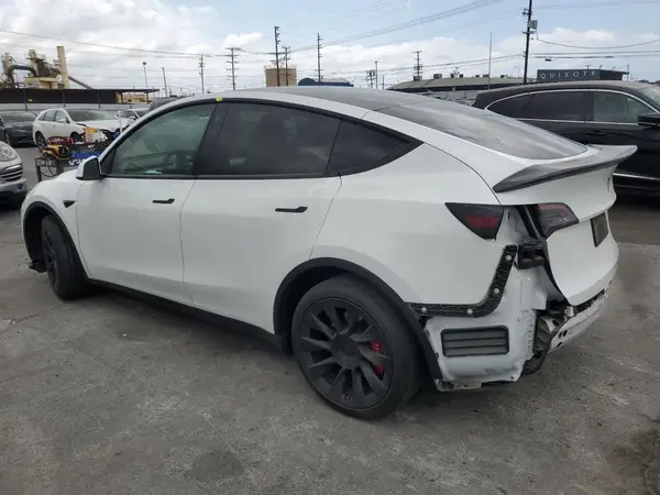 7SAYGDEE8PF637856 2023 TESLA MODEL Y - Image 2