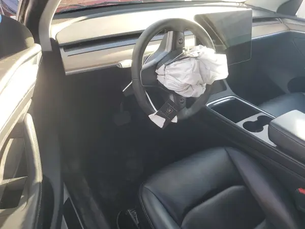 7SAYGDEE8PF639347 2023 TESLA MODEL Y - Image 8