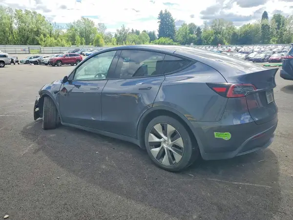 7SAYGDEE8PF639526 2023 TESLA MODEL Y - Image 2