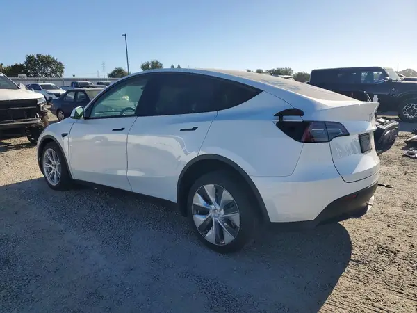 7SAYGDEE8PF701250 2023 TESLA MODEL Y - Image 2