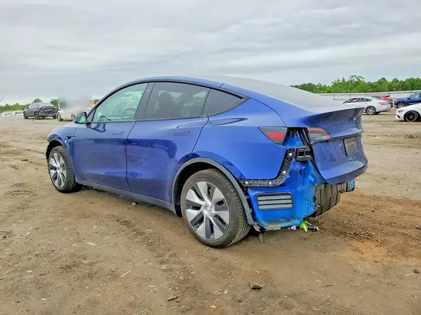 7SAYGDEE8PF704519 2023 TESLA MODEL Y - Image 2