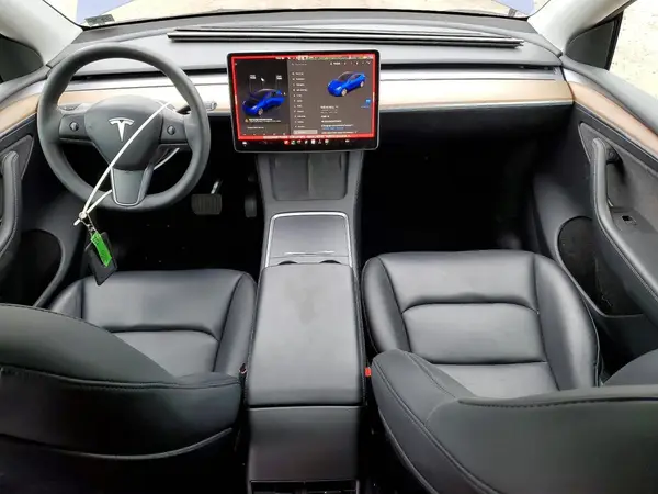 7SAYGDEE8PF704519 2023 TESLA MODEL Y - Image 8