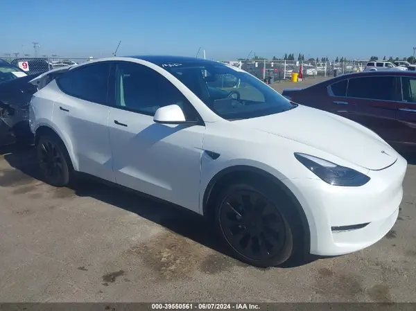 7SAYGDEE8PF705377 2023 TESLA MODEL Y - Image 1