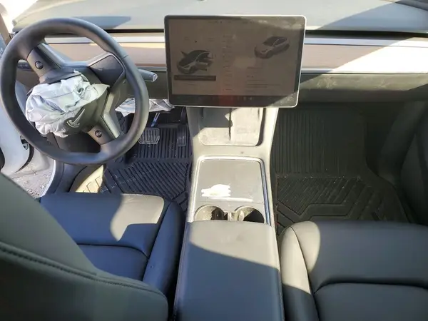 7SAYGDEE8PF715536 2023 TESLA MODEL Y - Image 8