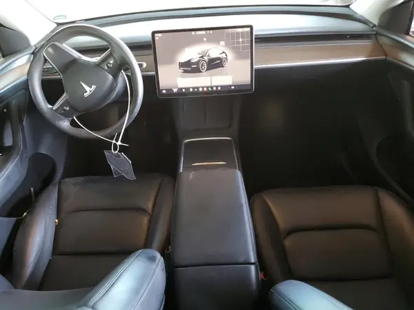 7SAYGDEE8PF749427 2023 TESLA MODEL Y - Image 8