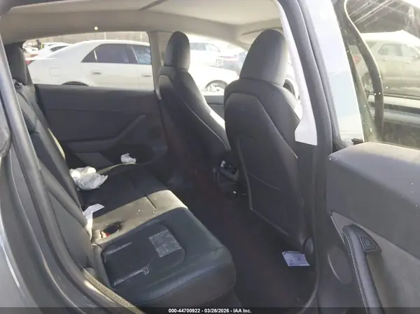 7SAYGDEE8PF752957 2023 TESLA MODEL Y - Image 8