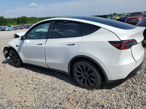 7SAYGDEE8PF754451 2023 TESLA MODEL Y - Image 2