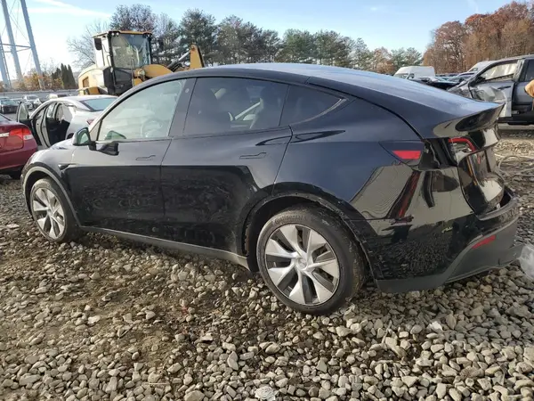 7SAYGDEE8PF760010 2023 TESLA MODEL Y - Image 2