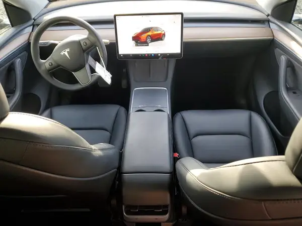7SAYGDEE8PF760010 2023 TESLA MODEL Y - Image 8