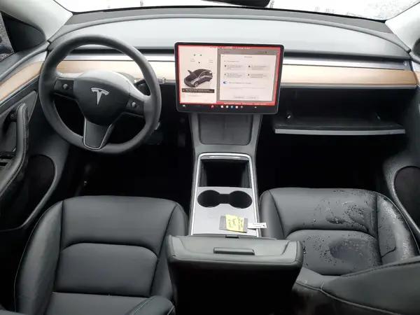 7SAYGDEE8PF762582 2023 TESLA MODEL Y - Image 8