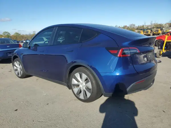 7SAYGDEE8PF768141 2023 TESLA MODEL Y - Image 2