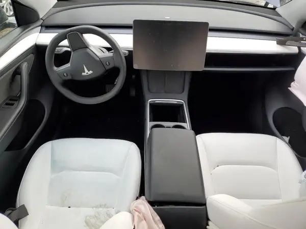 7SAYGDEE8PF773128 2023 TESLA MODEL Y - Image 8