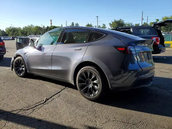 7SAYGDEE8PF783884 2023 TESLA MODEL Y - Image 2