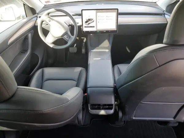 7SAYGDEE8PF788017 2023 TESLA MODEL Y - Image 8