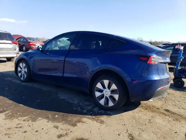 7SAYGDEE8PF789474 2023 TESLA MODEL Y - Image 2