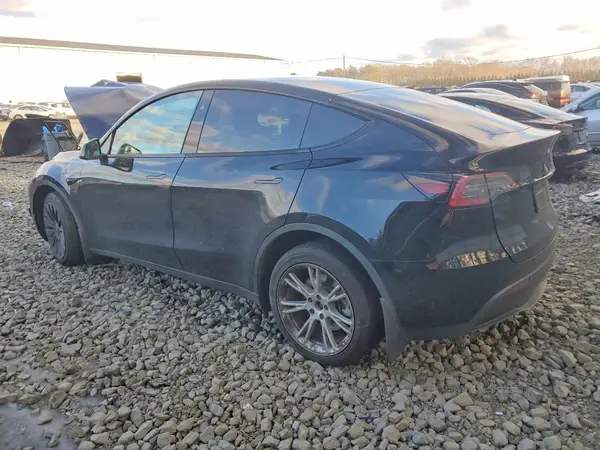 7SAYGDEE8PF789653 2023 TESLA MODEL Y - Image 2