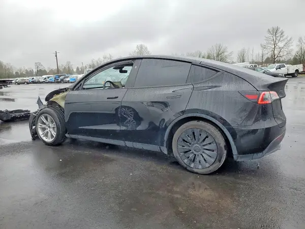 7SAYGDEE8PF791287 2023 TESLA MODEL Y - Image 2
