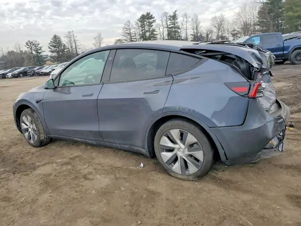 7SAYGDEE8PF794383 2023 TESLA MODEL Y - Image 2