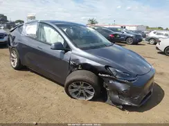 7SAYGDEE8PF799499 2023 TESLA MODEL Y