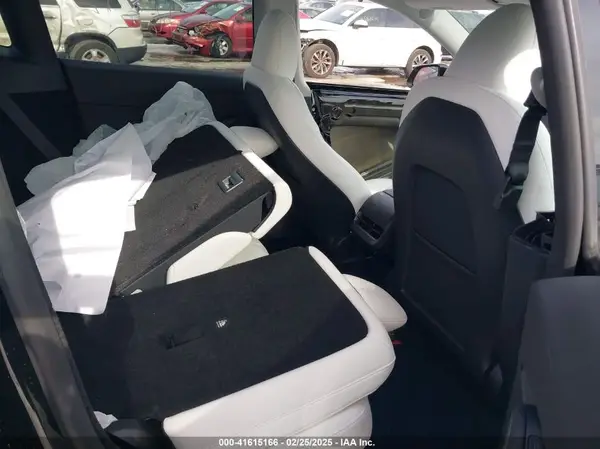 7SAYGDEE8PF826989 2023 TESLA MODEL Y - Image 8