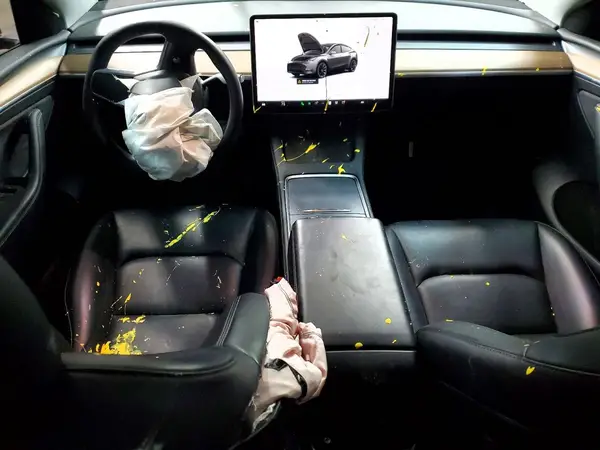 7SAYGDEE8PF831223 2023 TESLA MODEL Y - Image 8