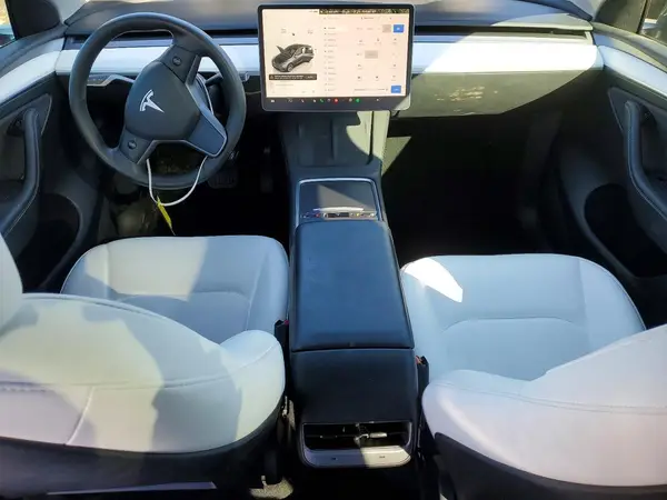 7SAYGDEE8PF846370 2023 TESLA MODEL Y - Image 8