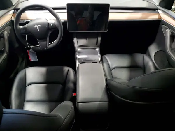 7SAYGDEE8PF847003 2023 TESLA MODEL Y - Image 8
