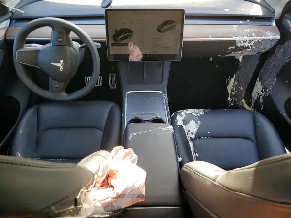 7SAYGDEE8PF852573 2023 TESLA MODEL Y - Image 8