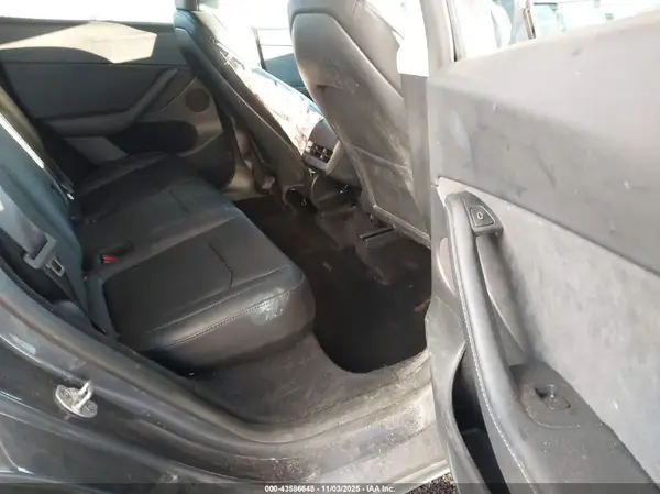 7SAYGDEE8PF861550 2023 TESLA MODEL Y - Image 8