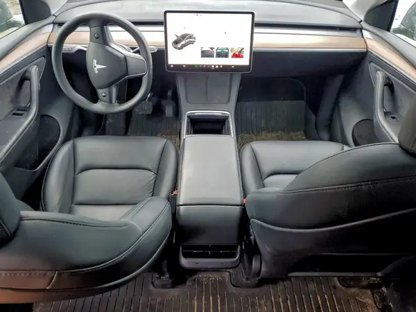 7SAYGDEE8PF862410 2023 TESLA MODEL Y - Image 8